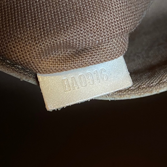 Louis Vuitton Alma Pm - Picture 2 of 16